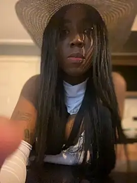 Snapshot of Alexia_24 chatting on 1, 11, 2025 Alexia 24 online show from 1, 11, 2025