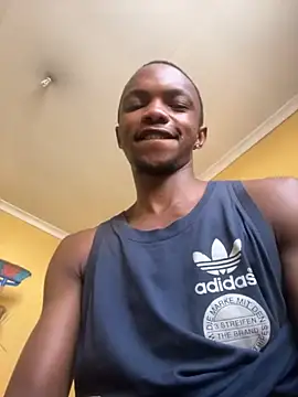 Snapshot of KyleMbatha chatting on 11, 11, 2025 KyleMbatha online show from 11, 11, 2025