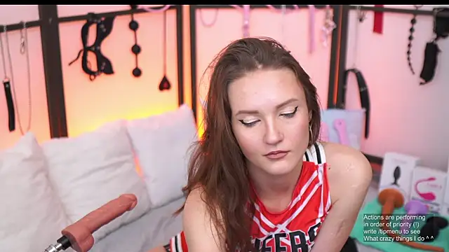 Olivia WestSun online show from 13, 10, 2025