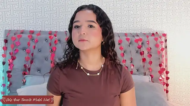 Evaa Lunna  online show from 19, 2, 2026