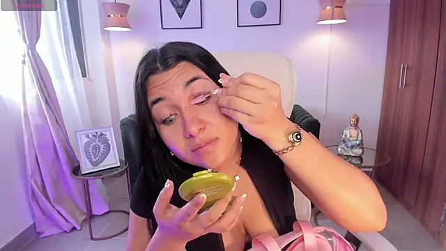 DANDARA THOM online show from 26, 11, 2025