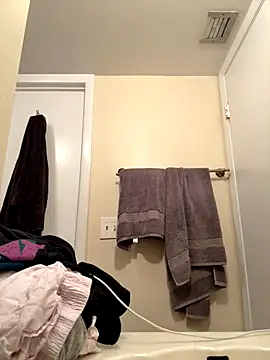 Snapshot of sweetsirenn chatting on 19, 10, 2025 sweetsirenn online show from 19, 10, 2025