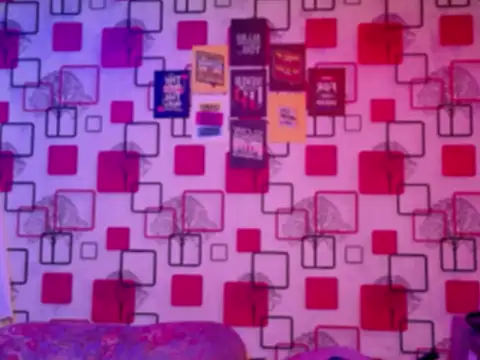 Snapshot of ChiseledCharm chatting on 21, 12, 2025 ChiseledCharm online show from 21, 12, 2025