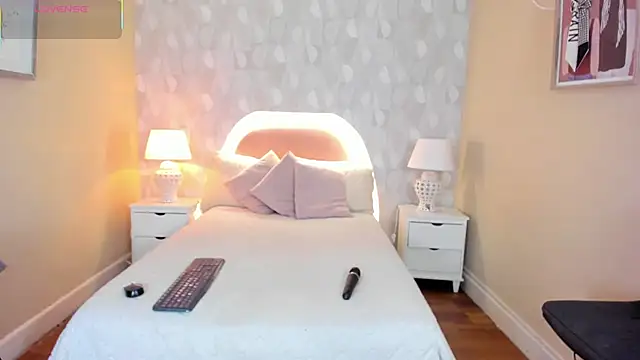 Snapshot of isabella_milf_ chatting on 19, 11, 2025 isabella milf online show from 19, 11, 2025