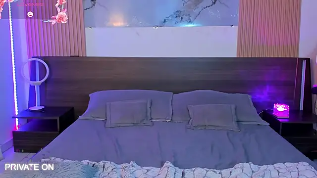 Snapshot of samanthaa_moon chatting on 23, 10, 2025 samanthaa moon online show from 23, 10, 2025