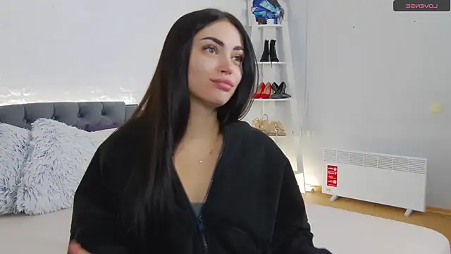 Snapshot of Agnessa chatting on 30, 11, 2025 Agnessa online show from 30, 11, 2025