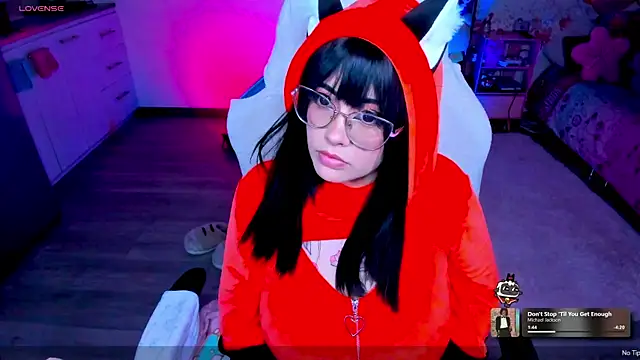 AlyssaRomanova online show from 17, 4, 2026