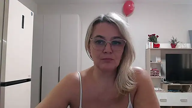 EleanoraDream online show from 15, 3, 2026