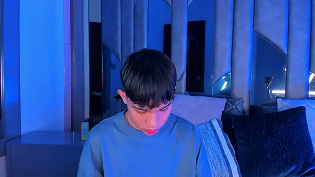 Sebax Young online show from 8, 9, 2025