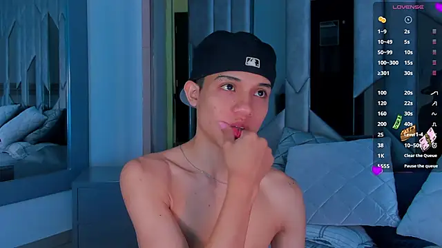 Sebax Young online show from 24, 10, 2025