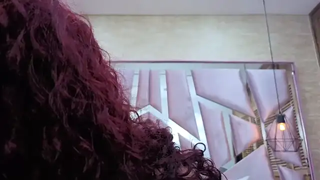 ThaliaCross online show from 13, 4, 2026