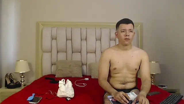 Snapshot of SofiandMarko chatting on 27, 9, 2025 SofiandMarko online show from 27, 9, 2025