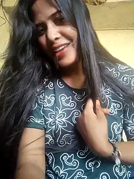 cute radhikaa online show from 10, 5, 2026