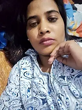 cute radhikaa online show from 25, 5, 2026