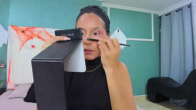 ania gomez online show from 25, 10, 2025