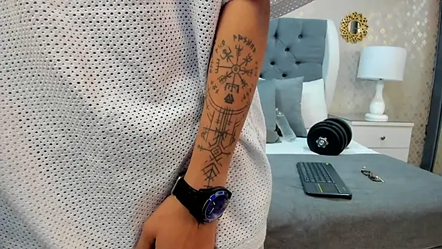 ZoeKrug online show from 22, 9, 2025