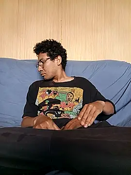 LecheDeSoya666 online show from 29, 11, 2025