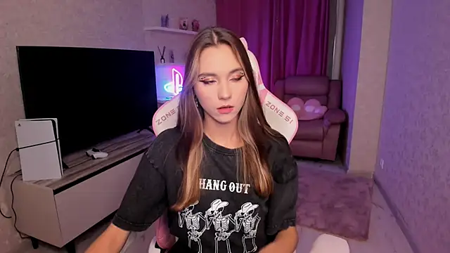 EllaCurtis online show from 2, 3, 2026