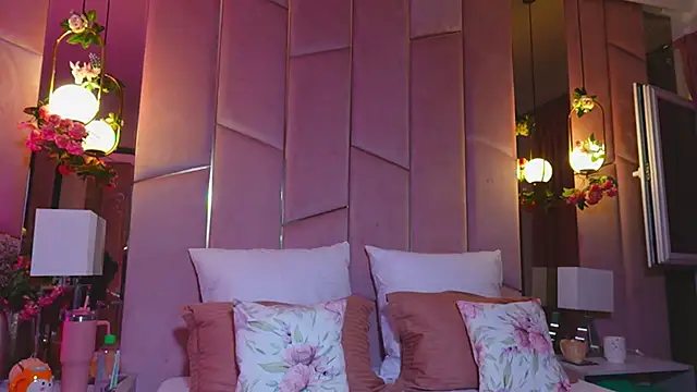 LucyLextonX online show from 19, 3, 2026