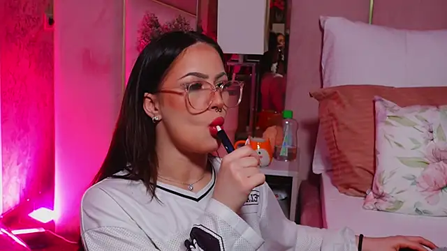 LucyLextonX online show from 27, 3, 2026