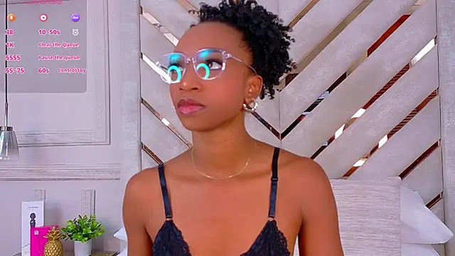 Agatha-Adams online show from 4, 11, 2025