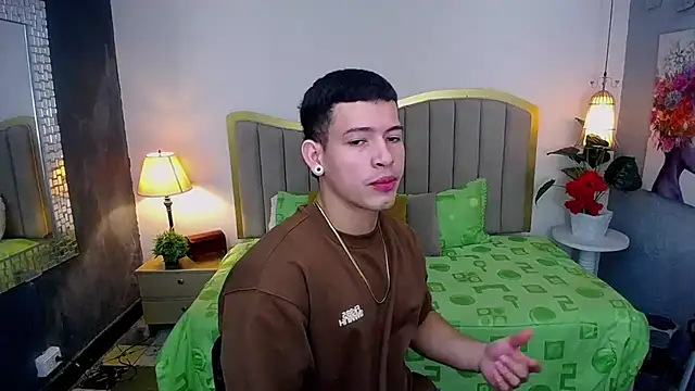 Snapshot of ethan_rodgers chatting on 8, 10, 2025 ethan rodgers online show from 8, 10, 2025