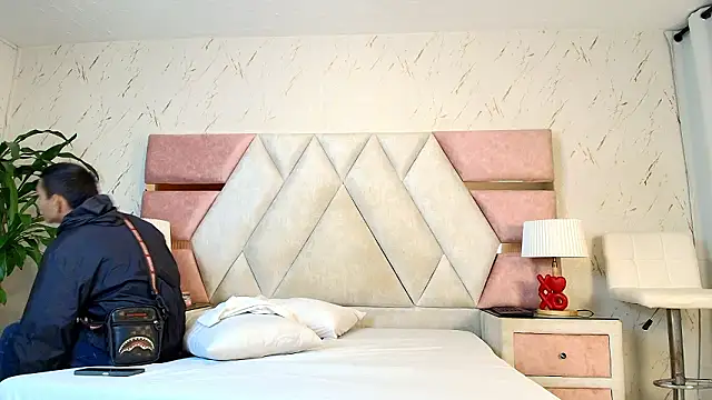 Zoelucas online show from 11, 2, 2026