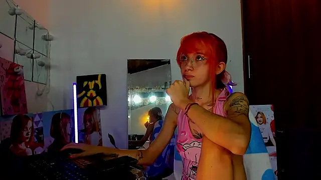 Snapshot of megaanGilr chatting on 15, 10, 2025 megaanGilr online show from 15, 10, 2025