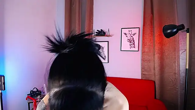 Snapshot of DakariaHills_ chatting on 22, 10, 2025 DakariaHills online show from 22, 10, 2025