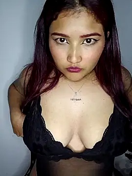 Snapshot of puccalattin1 chatting on 13, 10, 2025 puccalattin1 online show from 13, 10, 2025