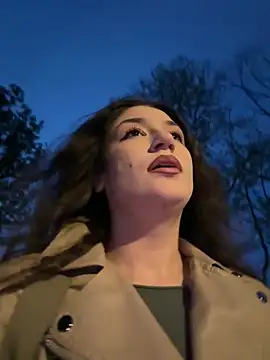 ScarletBloom  online show from 19, 4, 2026