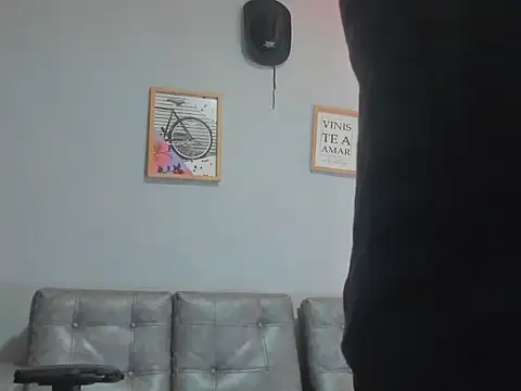 Xfire boy69 online show from 15, 9, 2025