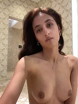 Snapshot of AriaXFlirt chatting on 16, 9, 2025 AriaXFlirt online show from 16, 9, 2025