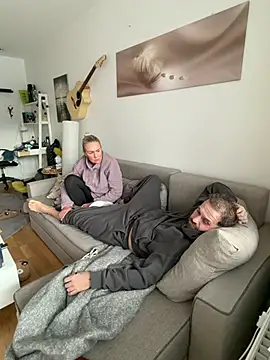 Eeeyoreeem online show from 7, 2, 2026