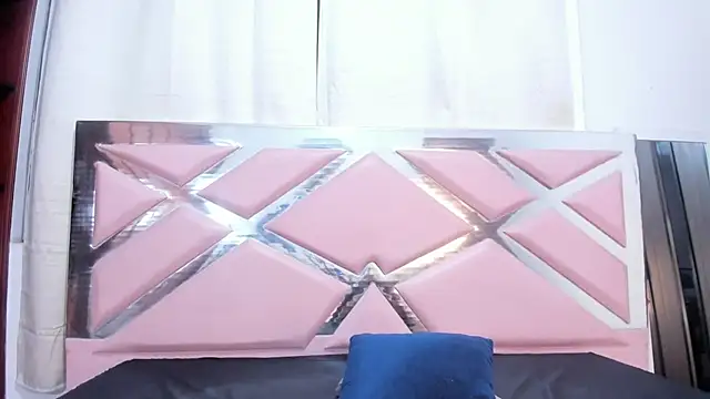 Kenishax  online show from 26, 9, 2025