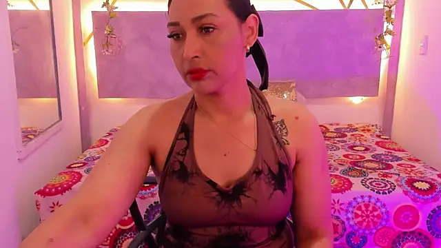 IvyShine7 online show from 27, 10, 2025