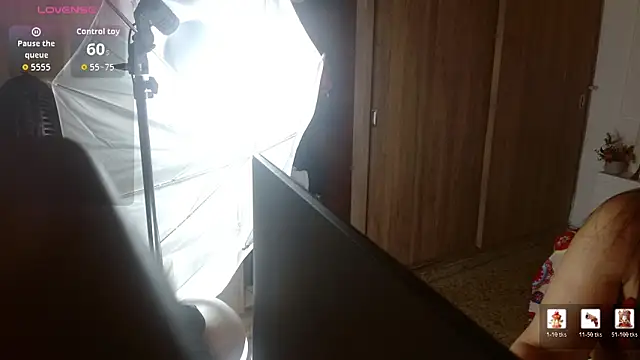 IvyShine7 online show from 11, 1, 2026