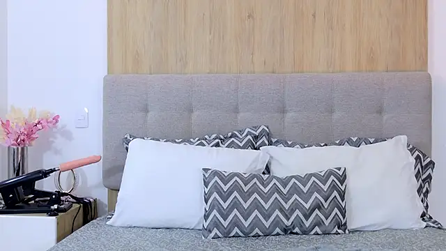 BeckySalas online show from 30, 10, 2025