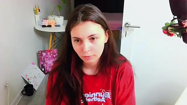 Snapshot of peachyness chatting on 24, 7, 2026 peachyness online show from 24, 7, 2026