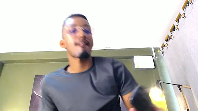 Snapshot of Darwin_mayo chatting on 11, 9, 2025 Darwin mayo online show from 11, 9, 2025