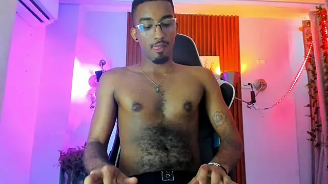 Snapshot of Darwin_mayo chatting on 15, 12, 2025 Darwin mayo online show from 15, 12, 2025