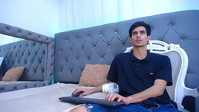 Sebalexis7 online show from 3, 10, 2025