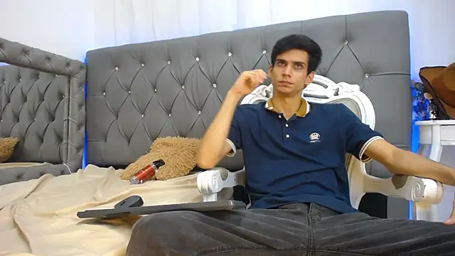 Sebalexis7 online show from 4, 10, 2025