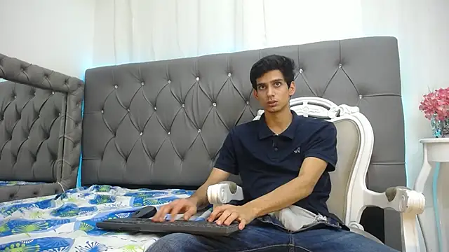 Sebalexis7 online show from 7, 10, 2025