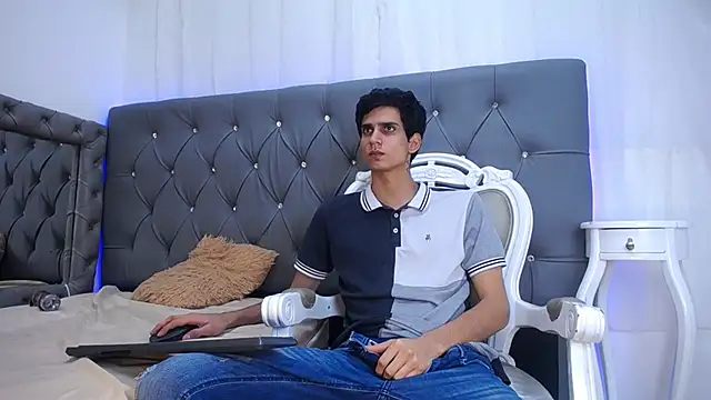 Sebalexis7 online show from 18, 10, 2025