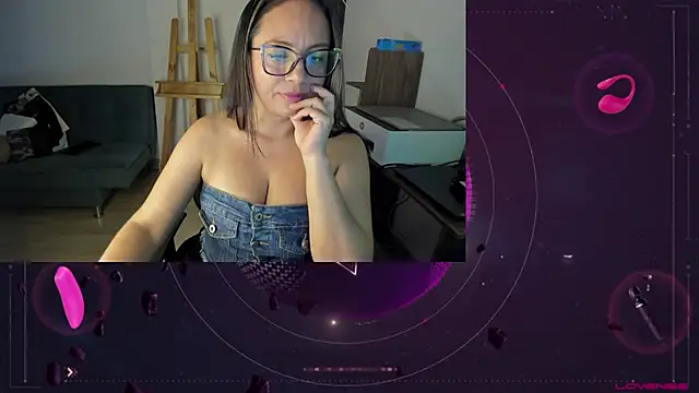Snapshot of lady_sophie chatting on 18, 9, 2025 lady sophie online show from 18, 9, 2025