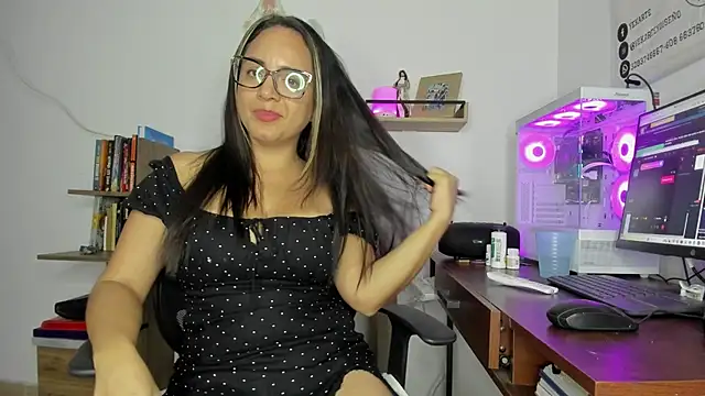 Snapshot of lady_sophie chatting on 20, 9, 2025 lady sophie online show from 20, 9, 2025