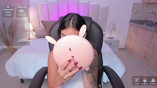 miranda crawfor online show from 26, 11, 2025