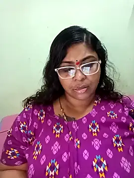 Snapshot of zara-mallus chatting on 8, 9, 2025 zara-mallus online show from 8, 9, 2025