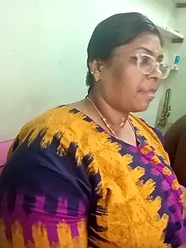 Snapshot of zara-mallus chatting on 16, 9, 2025 zara-mallus online show from 16, 9, 2025